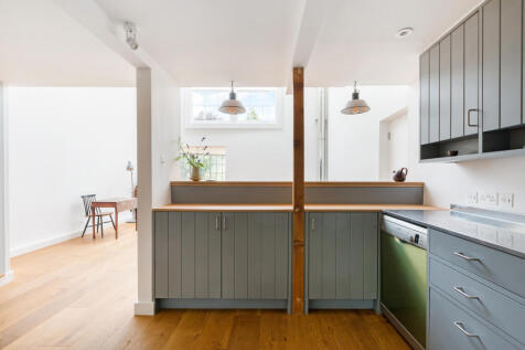 Studio 3, 20 Albert