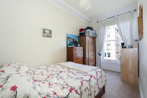 BEDROOM.JPG