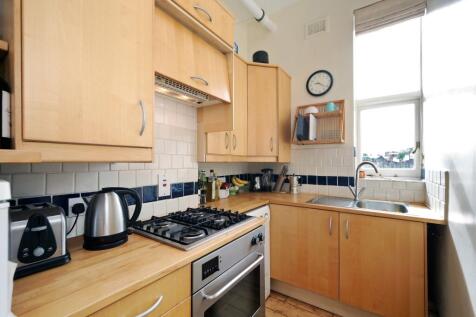 KITCHEN.JPG