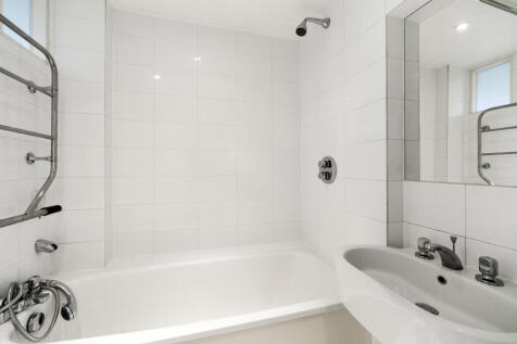 Bathroom.jpg