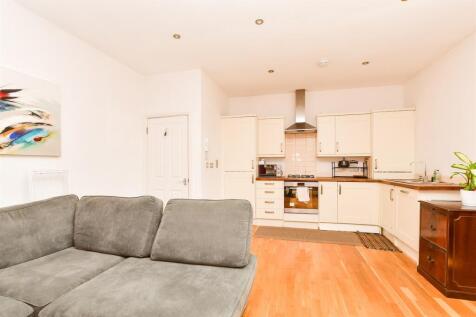 Lounge/Kitchen