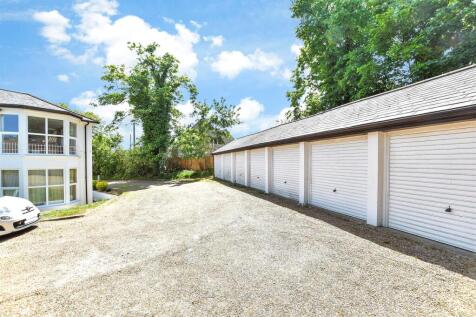 Driveway/Parking