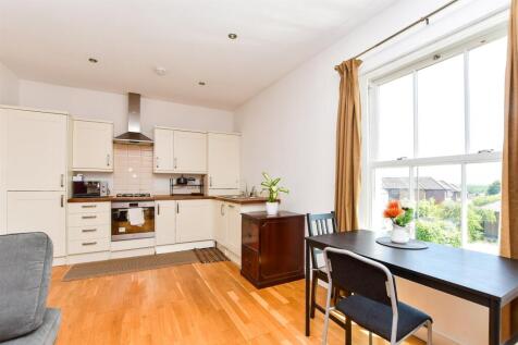 Lounge/Kitchen