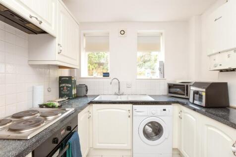Kitchen / Entrance
