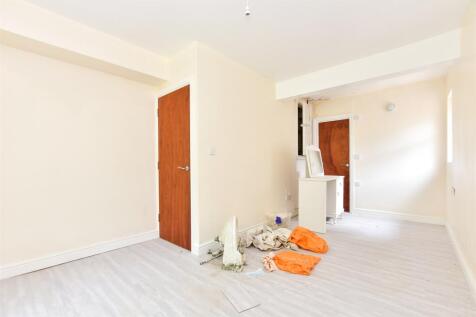 Lounge/Diner (F2,51A)