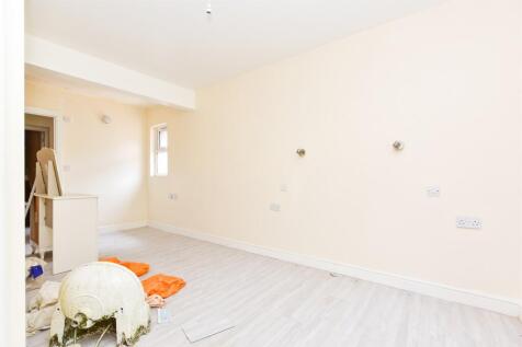 Lounge/Diner (F2,51A)
