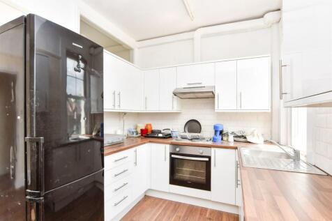 Lounge/Dining/ Kitchen (F2,51)