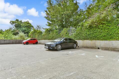 Driveway/Parking