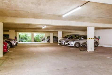 Driveway/Parking