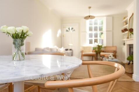 Internal Lifestyle Photograph