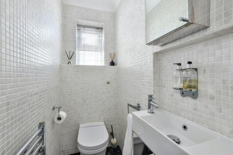 Downstairs Guest Cloakroom