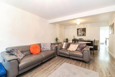 Lounge-Dining Room