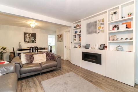 Lounge-Dining Room