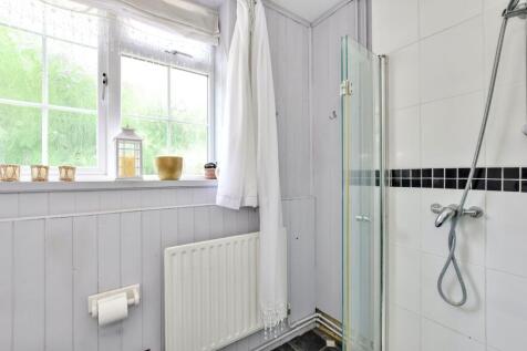 Ground Floor Shower-WC
