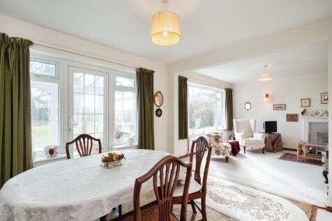 Dining / Living Room