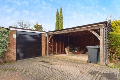 Garage &amp; Car Port