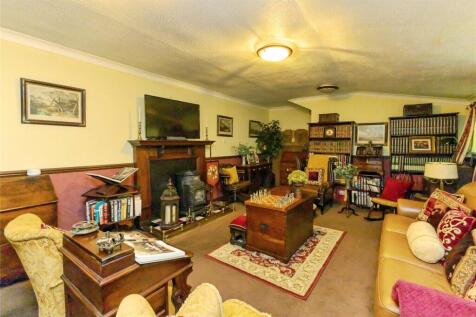 Bedroom 2/Familyroom