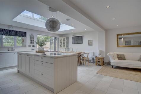 Kitchen/ Reception