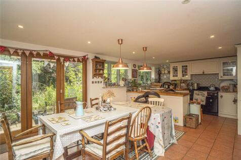 Kitchen/Reception