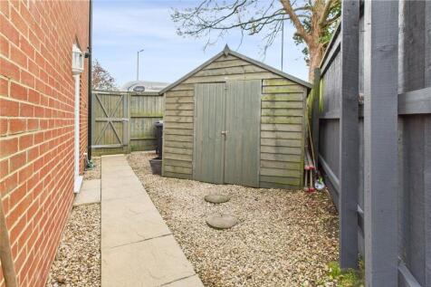 Side Garden/Shed