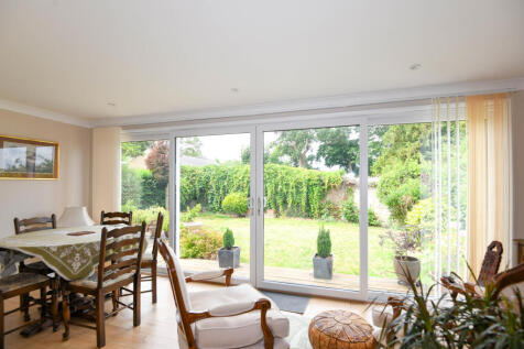 Garden/Dining Room