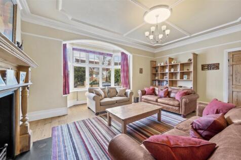 124 Pepys Road,6.jpg