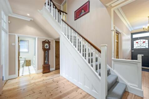 124 Pepys Road,7.jpg