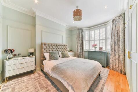 90 Lambton Road_photo 5.jpg