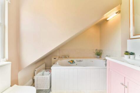 90 Lambton Road_photo 9.jpg