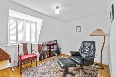 5 Rydon Mews,25.jpg