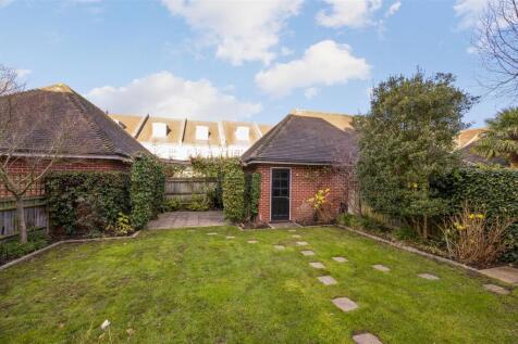 5 Rydon Mews,28.jpg