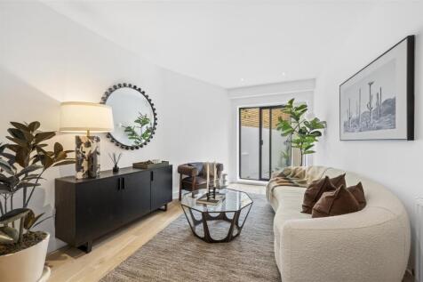 Flat 2, Lillium Mews,5.jpg