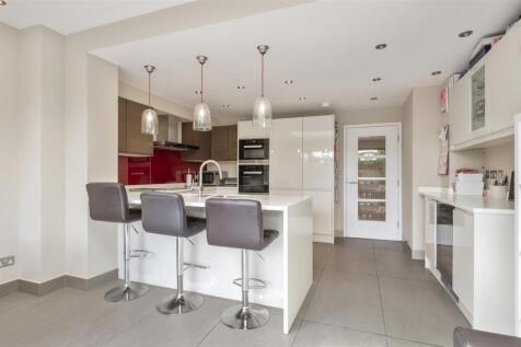 8 Cumberland Close,9.JPG