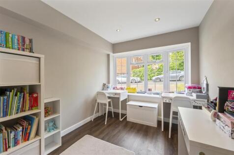 8 Cumberland Close,13.JPG