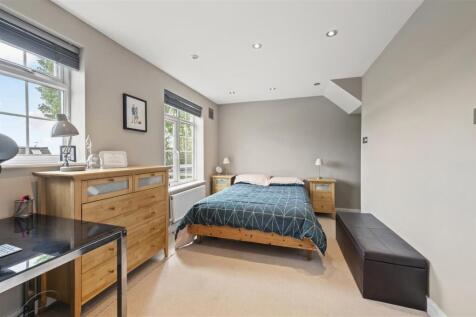 8 Cumberland Close,17.JPG