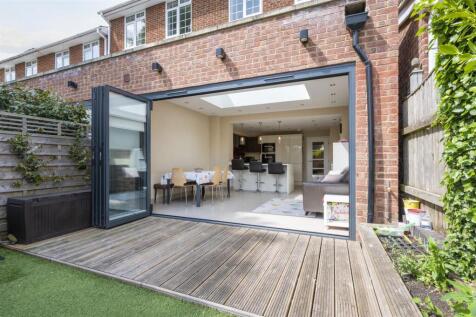 8 Cumberland Close,11.jpg