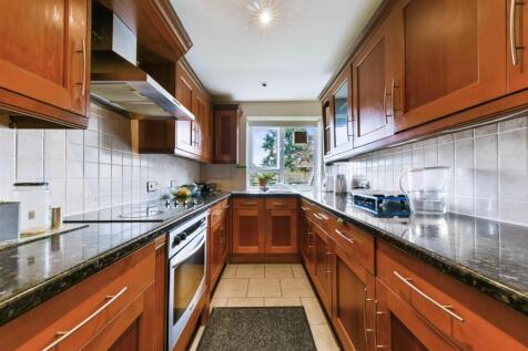 SMITHWOOD CLOSE, 15-2.jpg