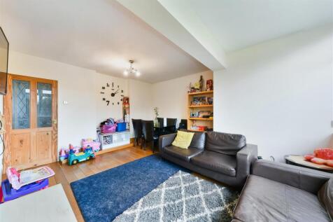 SMITHWOOD CLOSE, 15-20.jpg