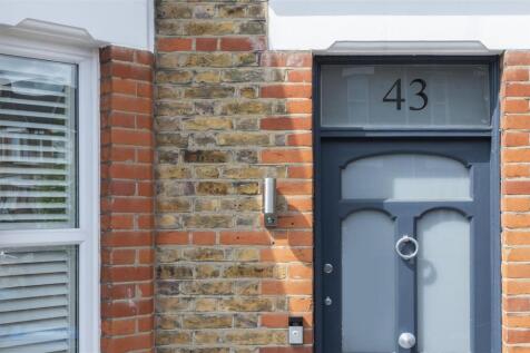 43 Trewince Road,1.jpg