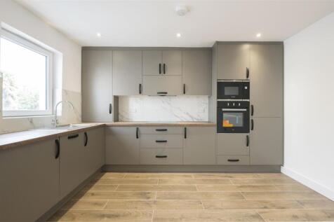 Flat 1, 80 Durham Road,4.jpg