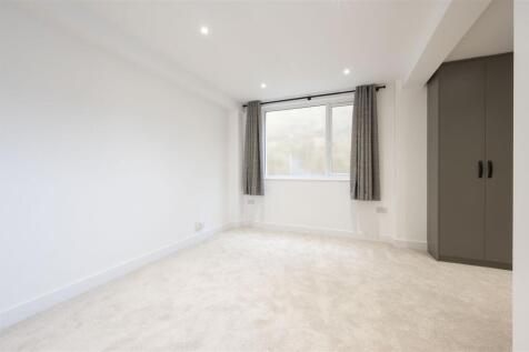 Flat 3, 80 Durham Road,15.jpg
