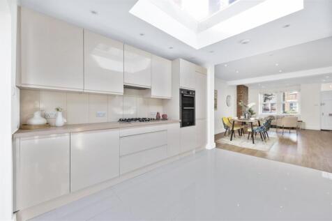 39 ASTON ROAD,11.jpg