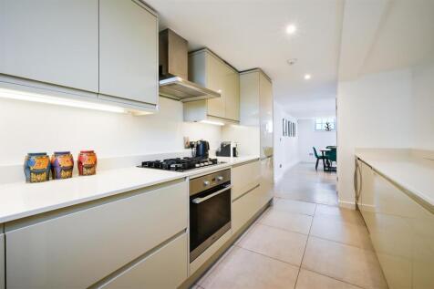 CRAVEN GARDENS, 82- (10).jpg