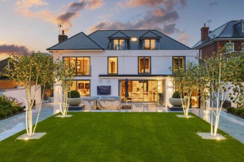 24-Combe-Ridings-KT2-7JU-DUSK-4-Edit.jpg