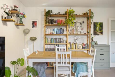 Flat 2 Malcolm Lodge,12.JPG