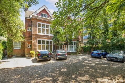 Flat 3, 9, Inner Park Road,1.jpg