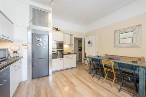 Flat 3, 9, Inner Park Road,8.jpg