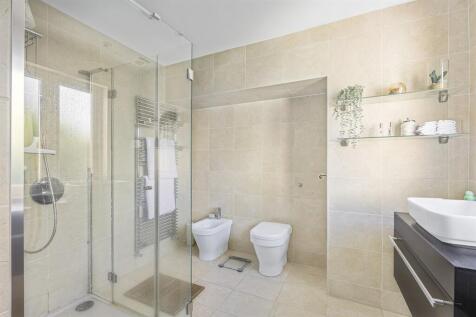 En Suite Shower Room