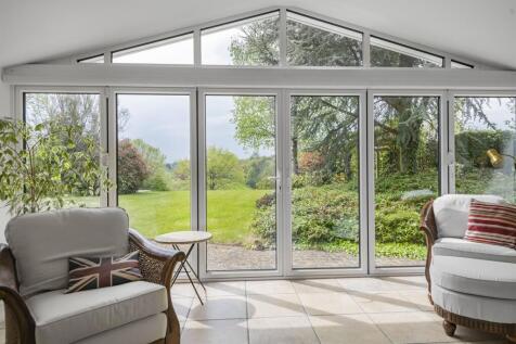 Extended garden room