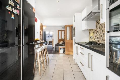 Extended kitchen/bre